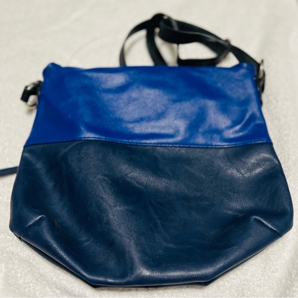 Blue two tone purse by Relic - Picture 2 of 4